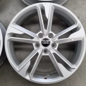 SLIGHTLY USED SET OF 4 19INCH’’ GENUINE AUDI Q3 2021 MODEL 19 INCH SILVER ALLOY WHEELS SET OF 4 - Image 3