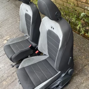 2017) VW GOLF R MK7 HEATED FRONT SEATS ALCANTARA 5DR WITH UNDER DRAWS - Image 2